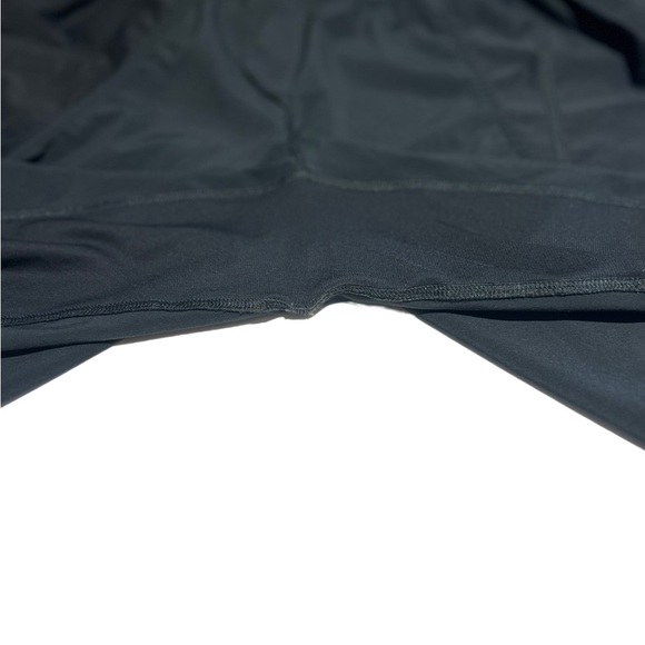 Lululemon Athletic Linerleas Shorts Size Small - Picture 8 of 11